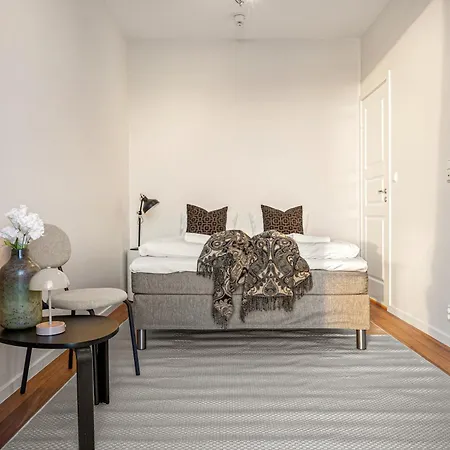 Heimby Homes - Balcony Above The Sea Appartement *